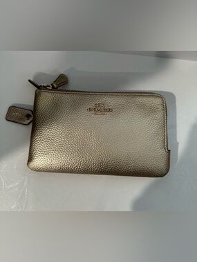 Coach Corner Zip Wallet Small